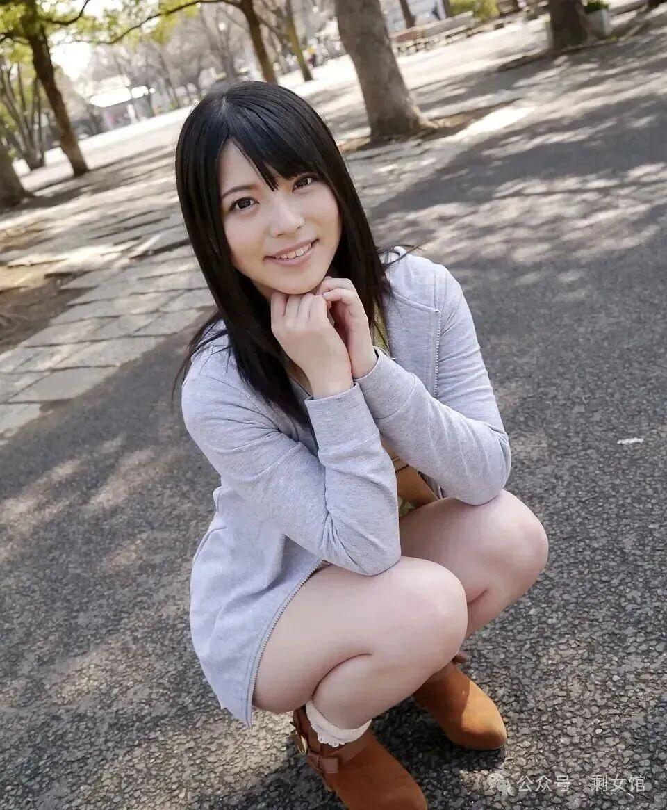 奥本海默电影封面